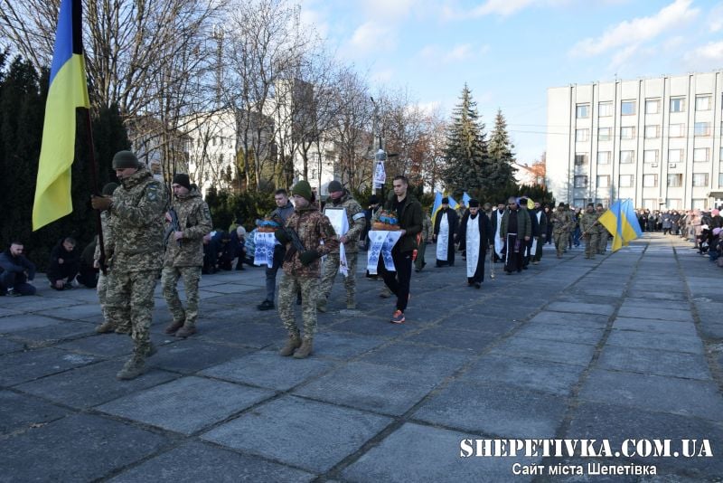 У Шепетівці провели у засвіти юного сапера Корнійчука Максима Григоровича