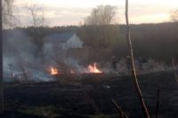 В Шепетівці на об'їзній дорозі горів сухостій