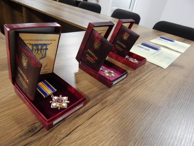 Відзнаки Президента України та ордени вручили родинам загиблих Захисників