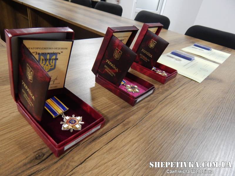 Відзнаки Президента України та ордени вручили родинам загиблих Захисників