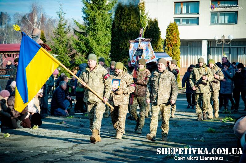 Більше двох років його чекали вдома: у селі Ліски прощались із воїном Мушинцем Володимиром