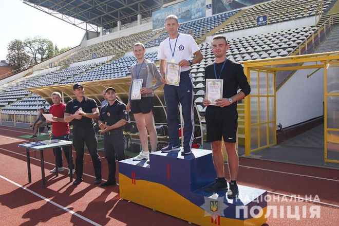 Шепетівський дільничий найшвидше пробіг 1000 м серед поліцейських області