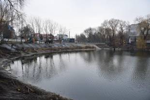 У Шепетівці розпочалось велике прибирання водосховища біля цукрового заводу