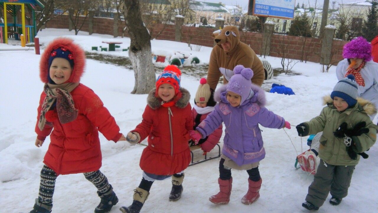 Для дітей ДНЗ №8 "Калинонька" провели зимові розваги