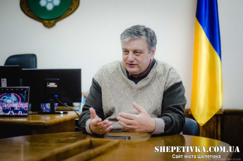 Меру Нетішина оголосили підозру у службовій недбалості через закупівлю дронів