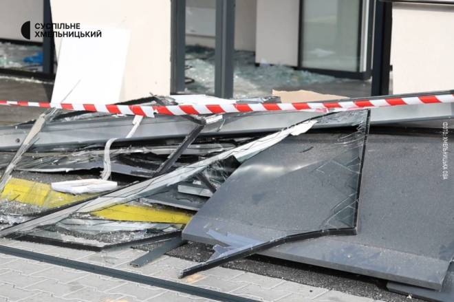 Хмельниччина була атакована ворожими безпілотниками: пошкоджено медзаклад