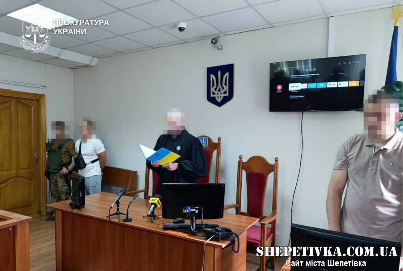 Директора мовного центру засудили за дитячу порнографію: триває розслідування розбещення учениць
