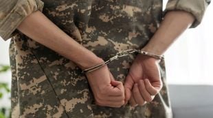 Солдата з Шепетівщини ув'язнили на 6 років за втечу з військової частини