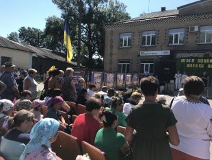 На День Грицева у селищі відкрили Алею слави та збирали кошти на ЗСУ