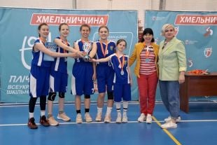 Шепетівські баскетболістки здобули срібні нагороди обласного етапу змагань «Пліч-о-пліч- Всеукраїнські шкільні ліги»