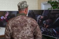 У Шепетівці відкрили фотовиставку «Обличчя логістики ЗСУ»