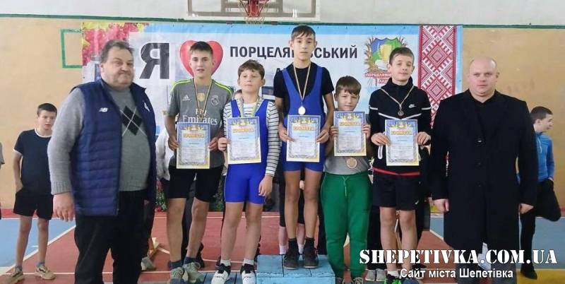 Шепетівські важкоатлети здобули 7 медалей відкритого чемпіонату на Житомирщині