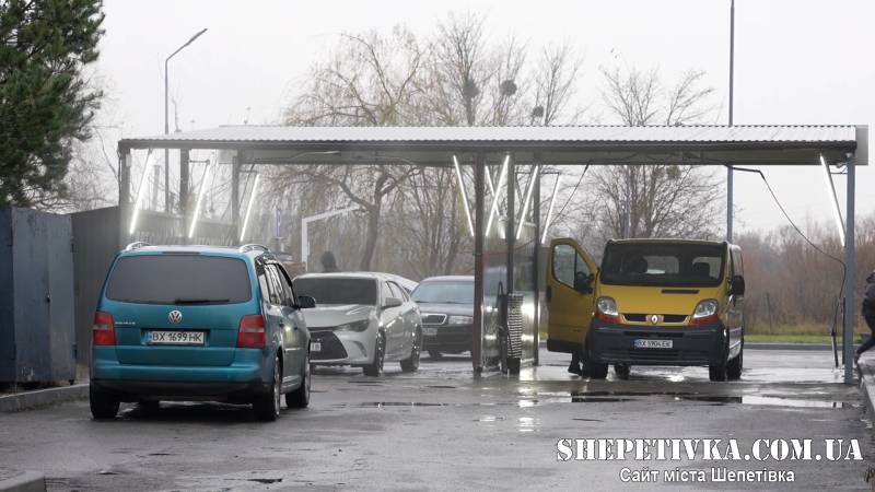 У Нетішині з мийки самообслуговування нечистоти потрапляли в річку Горинь