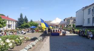 Ізяславська громада провела у засвіти захисника Олега Тіщенка