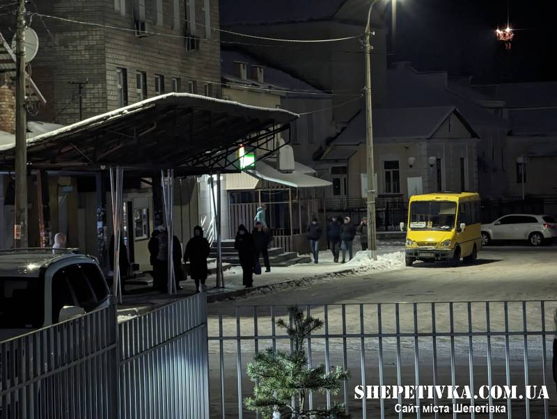 Графік погодинних відключень світла на понеділок, 23 лютого