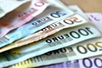 Курс валют наприкінці липня: чи варто чекати долар по 45 гривень і чому експерти не радять продавати євро