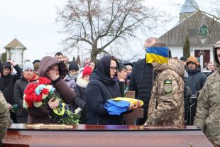 На Шепетівщині прощались із сержантом Поліщуком Сергієм Сергійовичем
