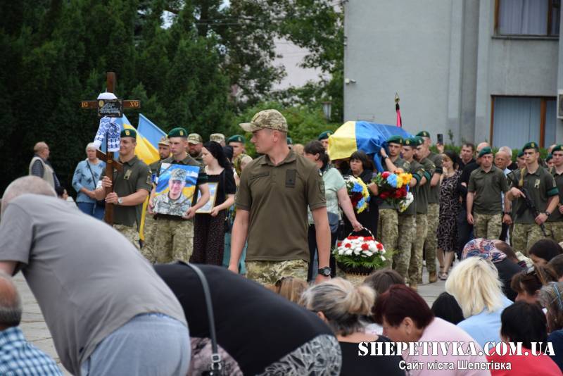 У Шепетівці провели у засвіти уродженця Плесни гранатометника, старшого сержанта Юрія Музу