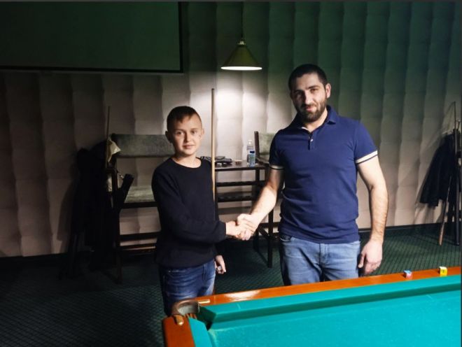 12-річний шепетівчанин Михайло Ларков виграв любительську лігу більярду