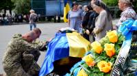 Два роки надії та скорботи: у Шепетівці попрощалися із морським піхотинцем Геннадієм Камінським