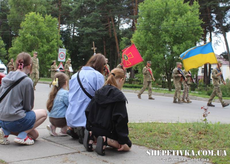 Загинув на Херсонщині: славутчани провели у засвіти матроса Гриценюка Віталія