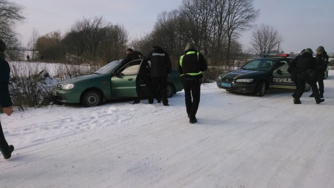 На Шепетівщині поліцейські відпрацювали операції «Сирена» та «Заручник».