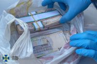 Працівниця аптеки на Хмельниччині та її колишній чоловік організували «ухилянтську схему»