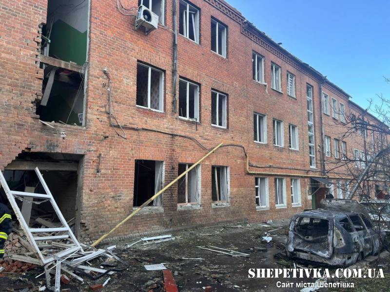 Ворожа дрон-атака на Хмельниччину: пошкоджено житловий будинок, підприємства, серед 7 поранених — дитина