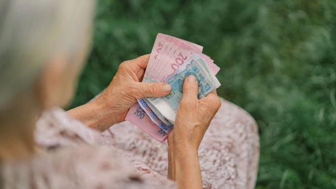 На Шепетівщині пенсіонери отримують найвищі виплати у області