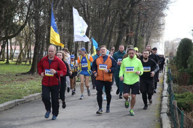 У Хмельницькому відбувся марафон на підтримку воїнів-визволителів