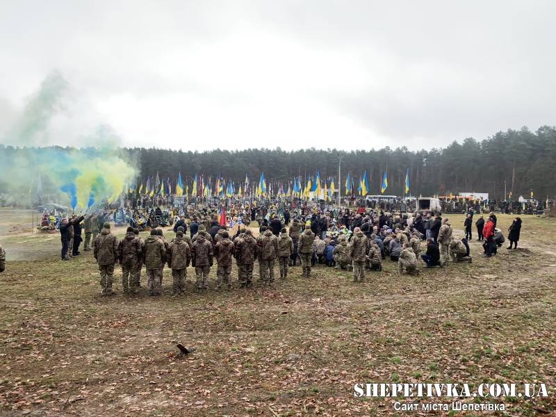 Захисник загинув ще весною на Курщині: у Славуті попрощалися із Михайлом Граковим