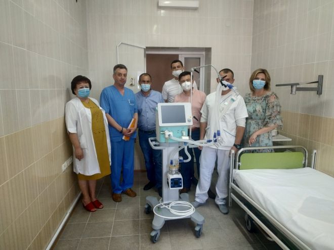 Шепетівська лікарня отримала ще один сучасний апарат ШВЛ