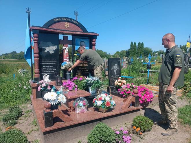 Воїни Шепетівської зенітної ракетної бригади вшанували пам'ять полеглих побратимів