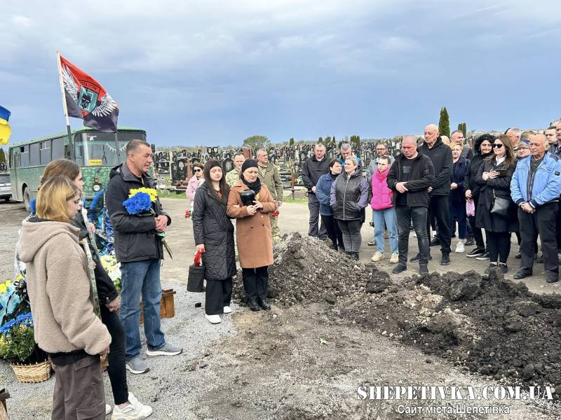 Прах В’ячеслава Кучерука знайшов вічний спокій на рідній землі