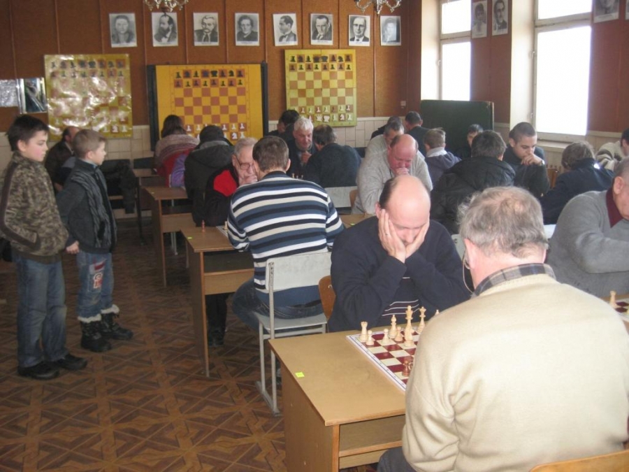 Відбувся міжрегіональний турнір з шахів, присвячений 68-ій річниці визволення м.Шепетівки від німецько-фашистських загарбників