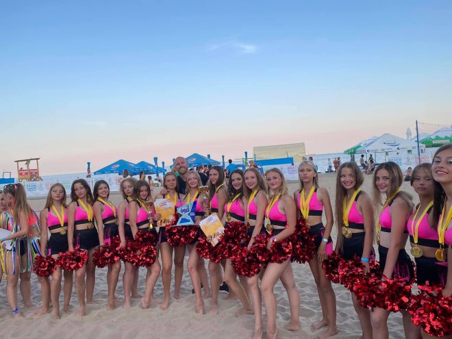 Шепетівські чирлідери успішно виступили на «Ukrainian Beach Games»