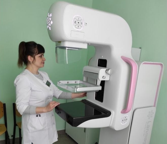 У Шепетівській багатопрофільній лікарні працює сучасний цифровий мамограф
