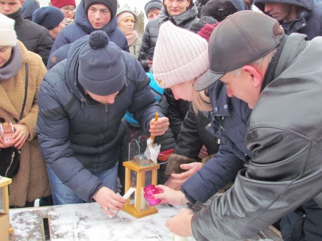 Шепетівчани отримали Вифлеємський Вогонь Миру