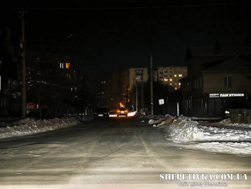 Графік погодинних відключень світла на четвер, 22 січня