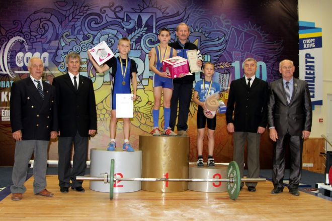 Юні шепетівчани здобули нагороди на чемпіонаті України з важкої атлетики
