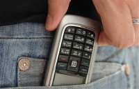 Вкрав у дитини мобілку