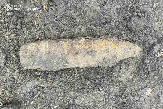 Неподалік Пліщина виявили артилерійський снаряд калібром 152 мм