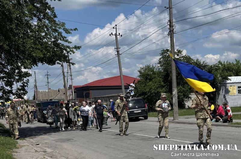 У рідний Судилків після понад року очікувань додому повернувся штаб-сержант Анатолій Грига