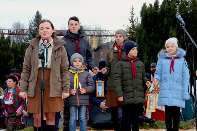 Шепетівська громада отримала Вифлеємський Вогонь Миру від пластунів