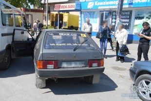 Неподалік центрального ринку автівка наїхала на пенсіонерку