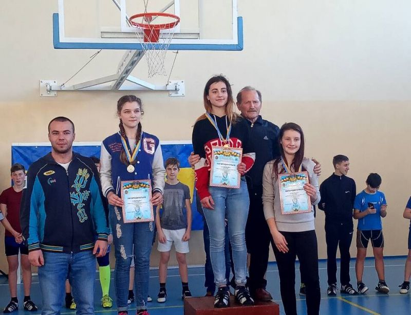 Шепетівчани посіли призові місця на чемпіонаті Хмельницької області з важкої атлетики серед юнаків та дівчат