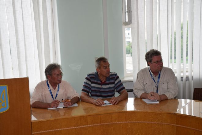 На позачергові парламентські вибори у Шепетівку прибула місія ОБСЄ