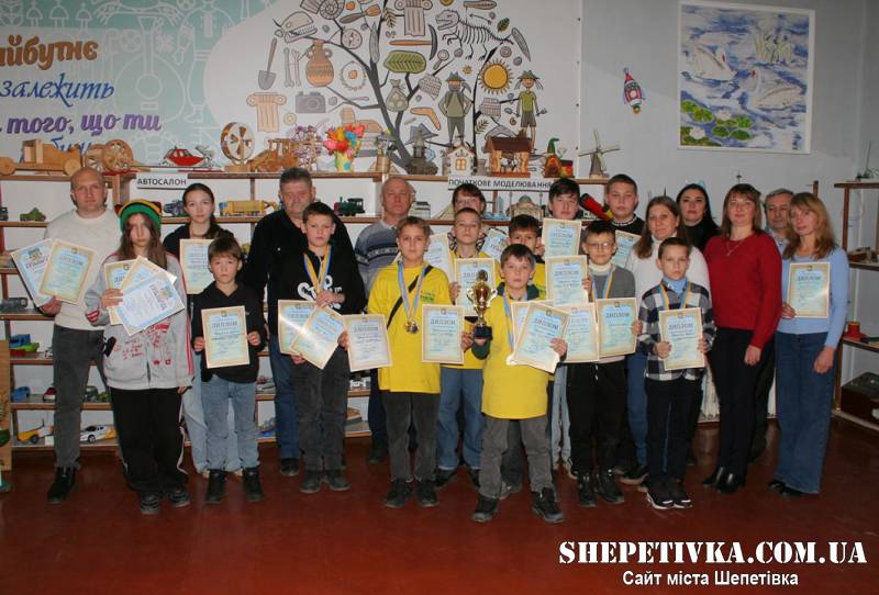 У Славуті змагались юні автомоделісти Хмельниччини