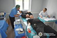 У Шепетівці поліцейські здали кров для поранених військових