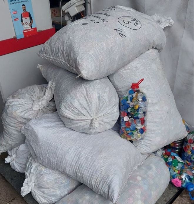 147 кг пластикових кришечок зібрали мешканці Шепетівської громади